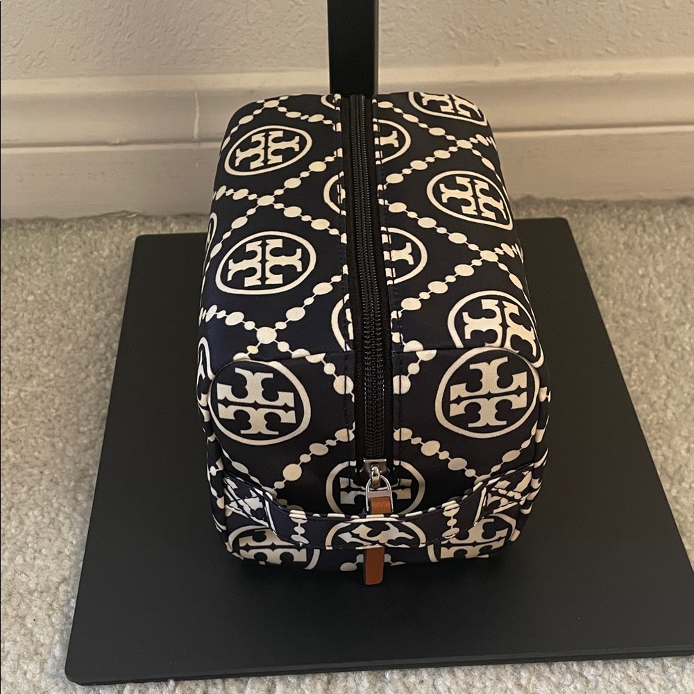 Tory Burch Black and White Cosmetic Bag - Picture 4 of 7